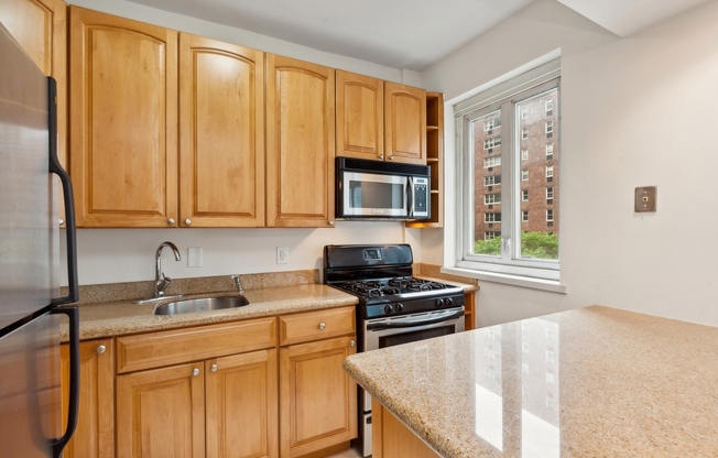 1 bed, 1 bath, $4,200, Unit 7A