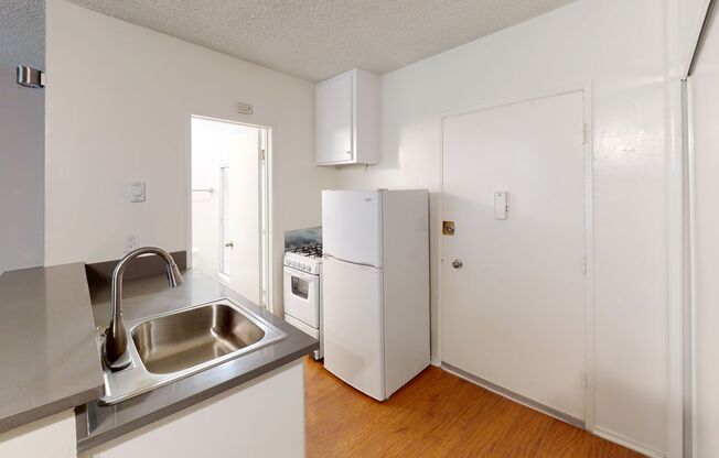 Studio, 1 bath, 400 sqft, $1,595, Unit 1-A