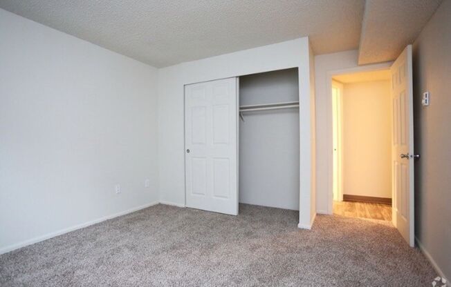 2 beds, 1 bath, 868 sqft, $1,629, Unit 106