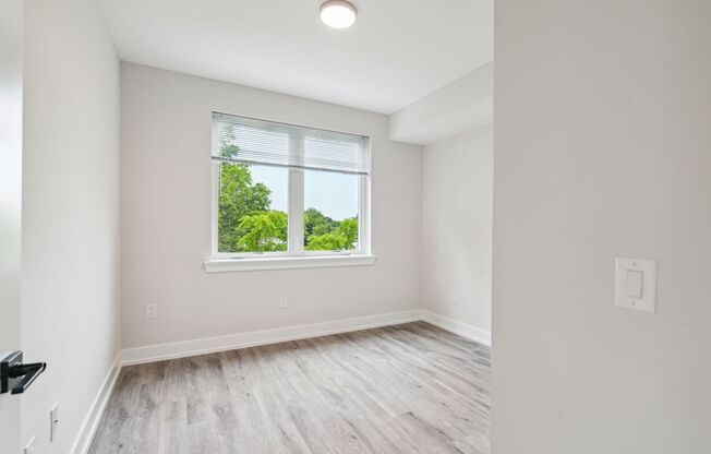 2 beds, 2 baths, 870 sqft, $1,795, Unit D03