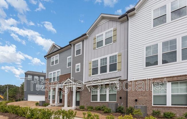 6946 LEESVILLE RD