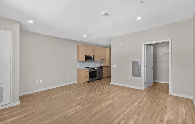 Studio, 1 bath, 548 sqft, $1,650, Unit 339