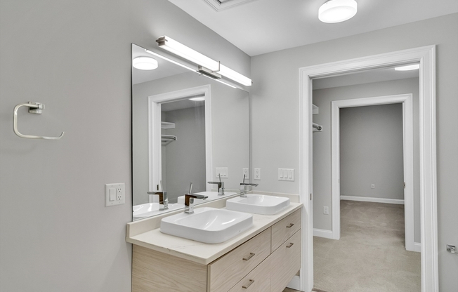 2 beds, 2.5 baths, 1,455 sqft, $4,900, Unit G6