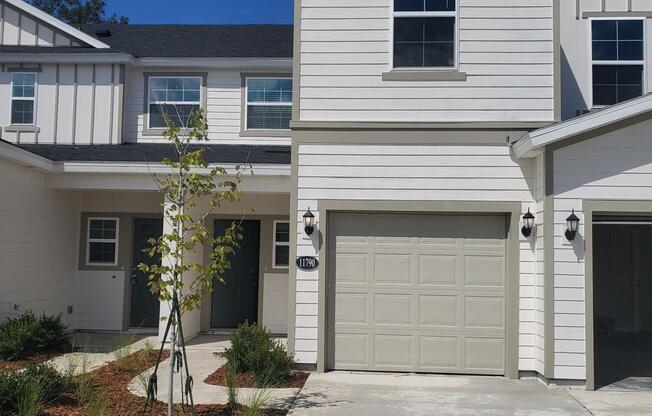 11790 BEARDGRASS WAY