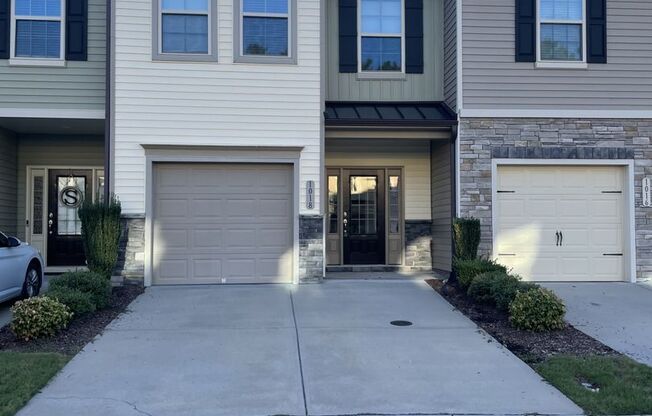 3 bd 2.5 ba townhome