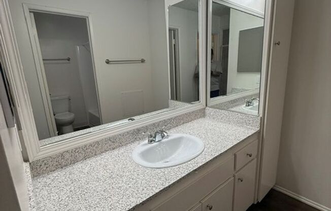 1 bed, 1 bath, 716 sqft, $2,150, Unit J010