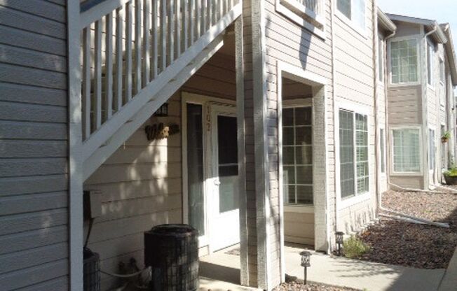Stunning 2 BR/2 BA Lower Level Condo w/ 1 Car Detached Garage!!