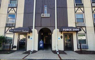 Charming 1 bedroom 1 bath condo in St. Matthews!!