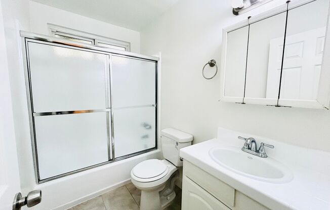 1 bed, 1 bath, $2,395, Unit 38-6