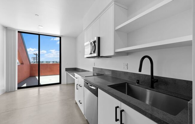 Studio, 1 bath, 353 sqft, $2,250, Unit Unit 22