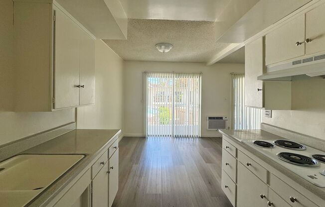 1 bed, 1 bath, 700 sqft, $1,895, Unit LAN26