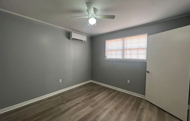 1 bed, 1 bath, 400 sqft, $650, Unit Unit 123