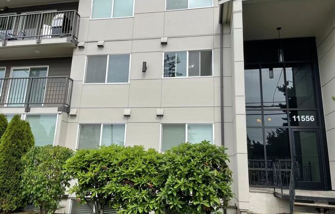 Beautiful 2-bed 2-bath condo unit for rent