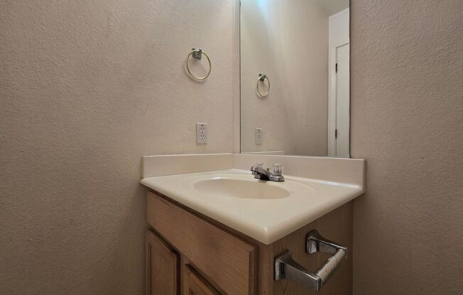 3 beds, 2 baths, $850, Unit 2309 Terrace Drive - Unit D