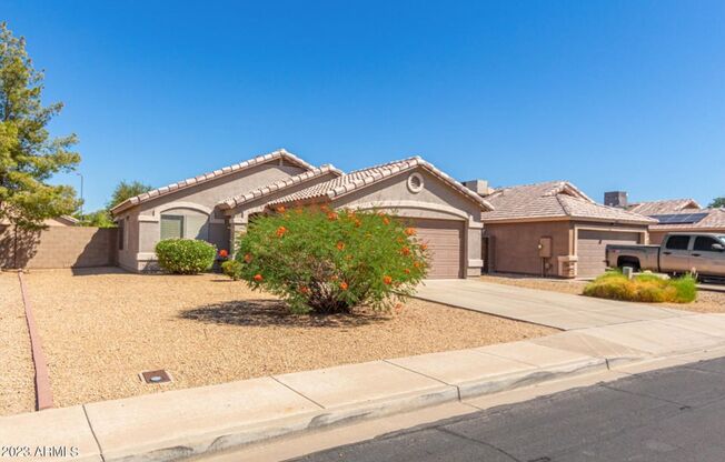 Move In Ready!  3 Bed, 2 Bath w/2 Car Garage