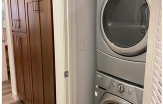 2 beds, 2 baths, 1,050 sqft, $3,100