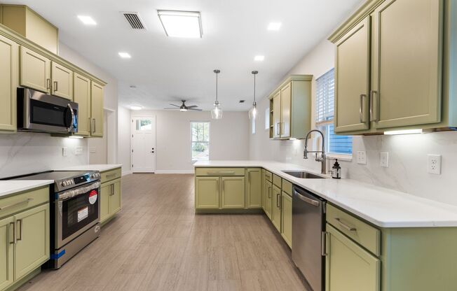 Gorgeous remodeled 3-bedroom, 2.5 bath home in Hillcrest