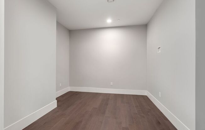 2 beds, 1 bath, 940 sqft, $3,000, Unit 309