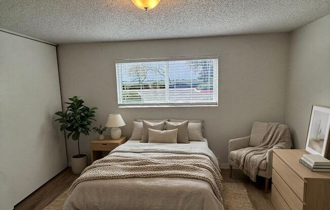 1 bed, 1 bath, 590 sqft, $1,395, Unit 924