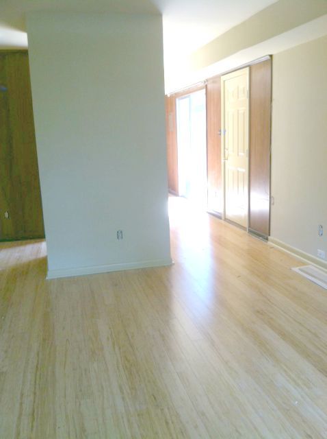 914 Monmouth Ave Apt 3 - Available Now! 1 month free special