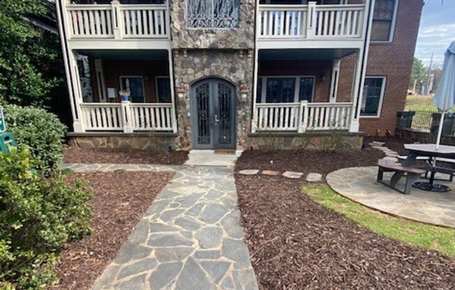 Welcome to 685 Penn Avenue Apartment Homes – Where Style Meets Substance!