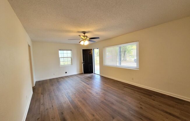 3 beds, 1 bath, $1,195