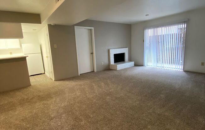 2 beds, 2 baths, 1,003 sqft, $1,050, Unit 2701