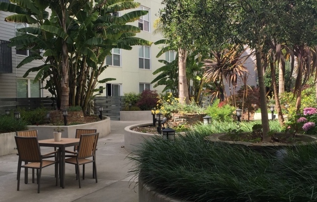 3 beds, 2 baths, $5,250, Unit # 1418
