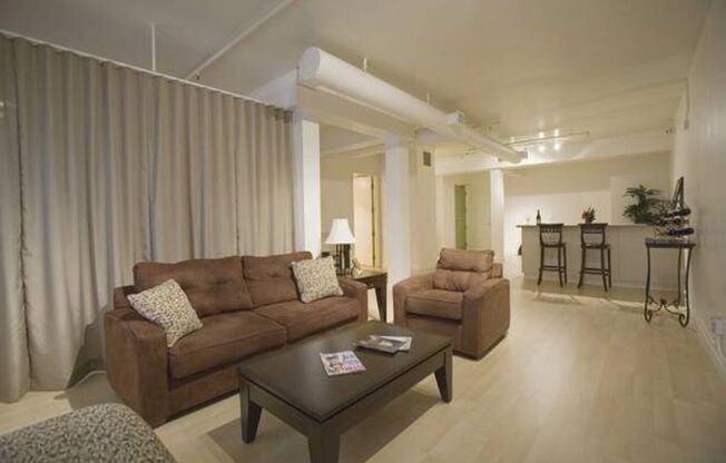 1 bed, 1 bath, 1,033 sqft, $2,524, Unit 1023-308