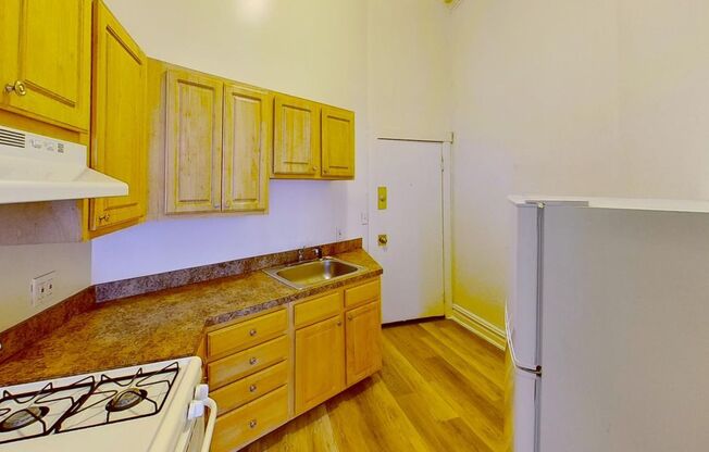 Studio, 1 bath, 450 sqft, $1,099, Unit 46-1R