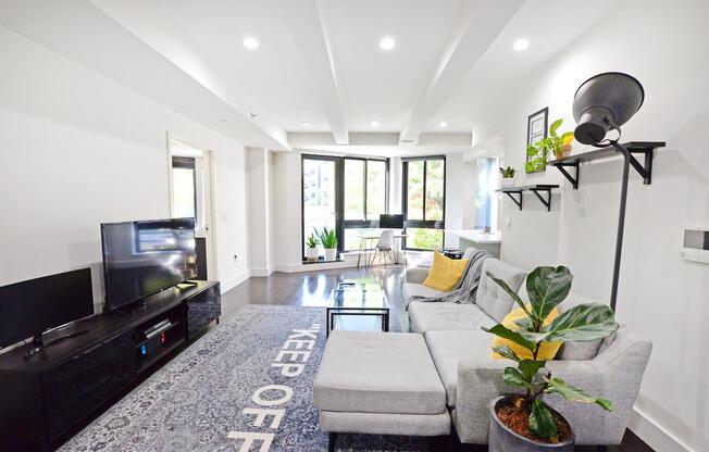 2 beds, 1 bath, 1,000 sqft, $3,895, Unit 206