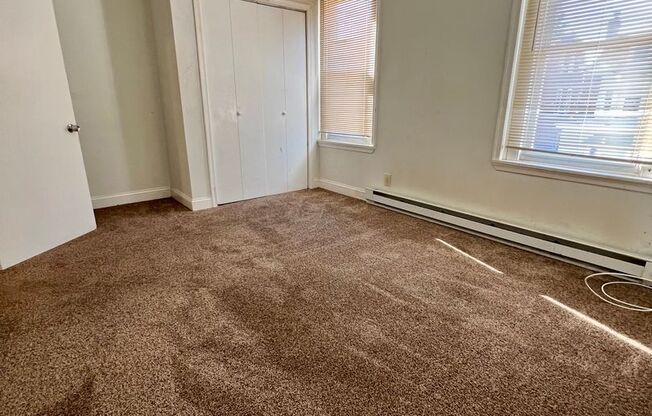 1 bed, 1 bath, $1,000