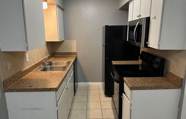 2 beds, 2 baths, $1,375