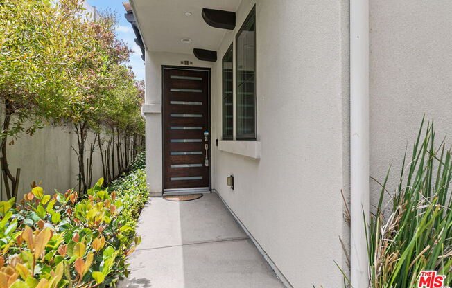5934 W LUNA PARK