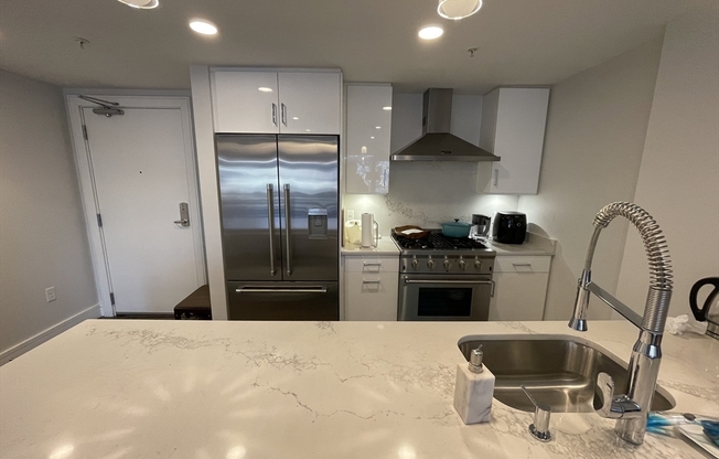 1 bed, 1 bath, 745 sqft, $3,400, Unit 202