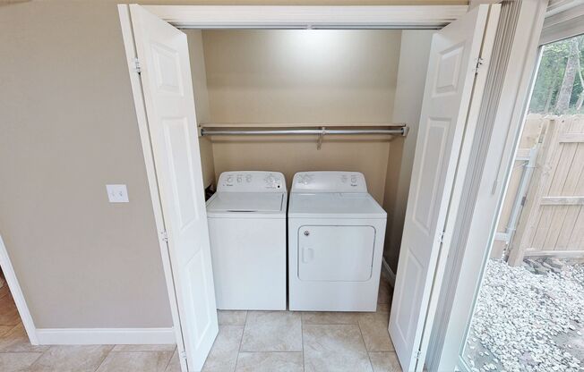 2 beds, 1.5 baths, 1,250 sqft, $1,325, Unit 4185