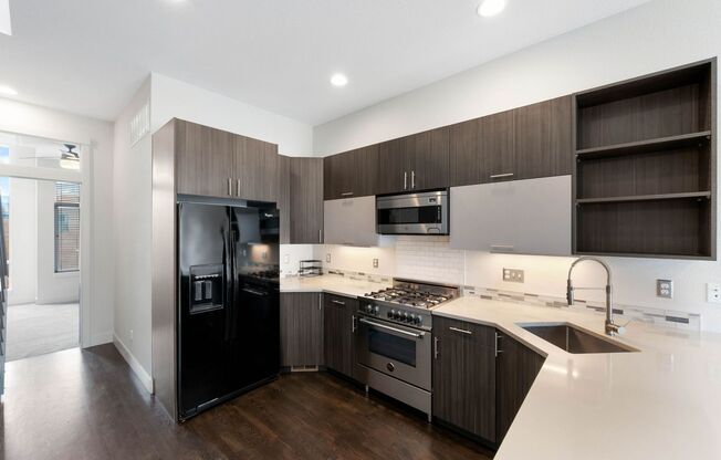 Modern 2BD, 2BA LoHi Townhome with Rooftop Deck