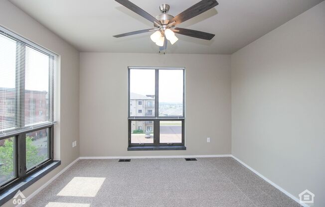 2 beds, 2 baths, 1,092 sqft, $1,750, Unit 5521-5430