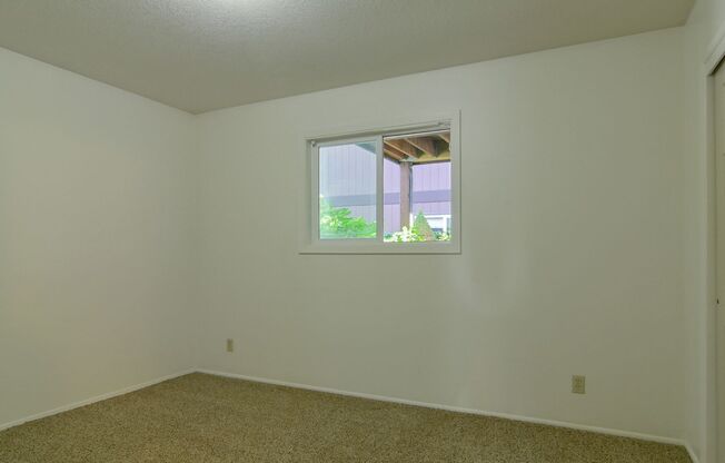 2 beds, 1 bath, $1,550, Unit 2