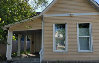 915 MARION AVE