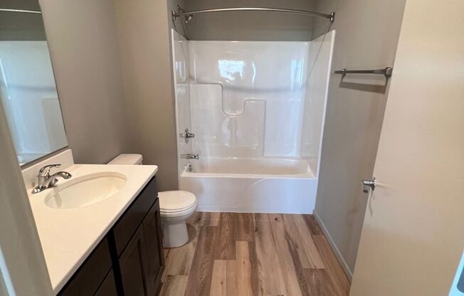 2 beds, 2 baths, 1,040 sqft, $1,795, Unit HW-436