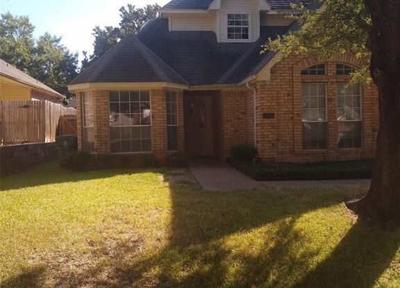 1805 EVERGREEN CT