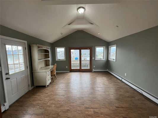 3 beds, 2 baths, 1,468 sqft, $3,750