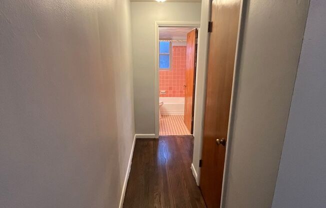 1 bed, 1 bath, $825, Unit 3