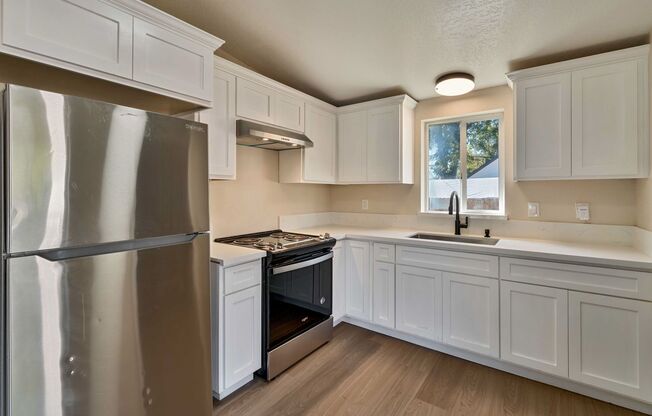 Rare Opportunity to Rent Main House and Detached ADU in Sacramento!