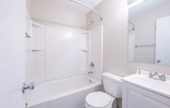 2 beds, 1 bath, 693 sqft, $885, Unit 3012