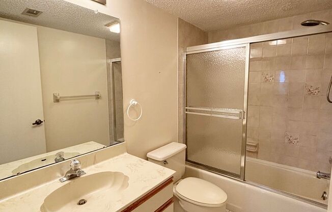 2 beds, 2 baths, $1,649, Unit # 208