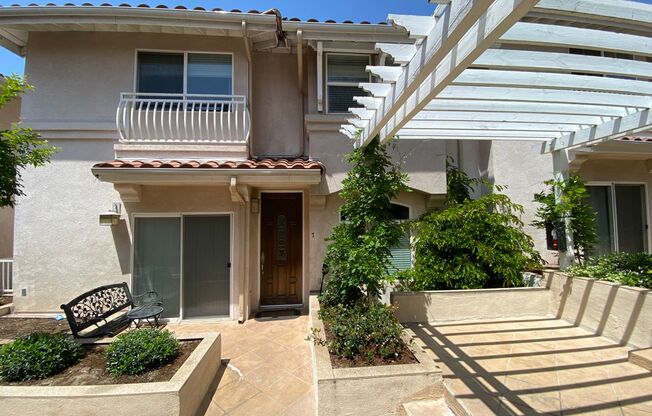 3 Bedroom 3 Bathroom Pasadena Townhouse with Attached Garage and Washer and Dryer in Unit