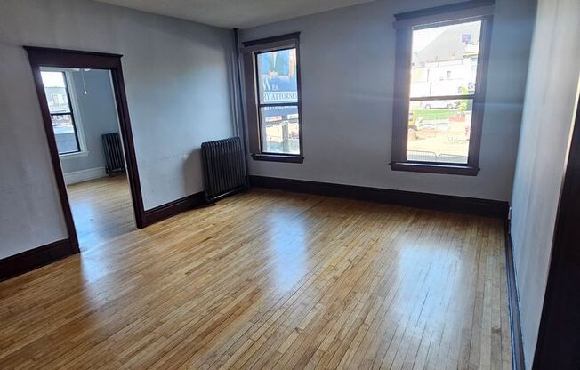 2 beds, 1 bath, 1,020 sqft, $1,745, Unit 905-26