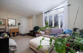 Charming 2-Bedroom Condo for Rent in East Anchorage – Great Location!
